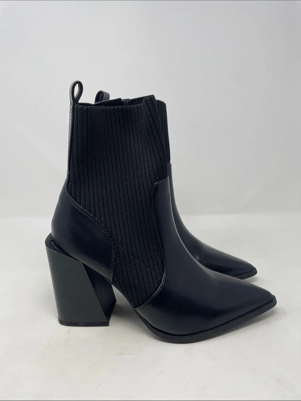 Wild Pair Trinity Black Pointed Toe Ankle Boots Pull-On Knit Booties Sz 6 - NWT - Picture 5 of 12